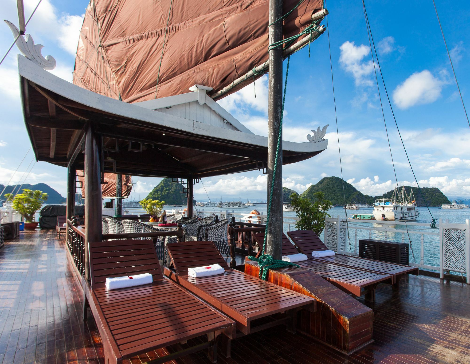 Halong Lavender Cruises Hotel Ha Long Exterior foto